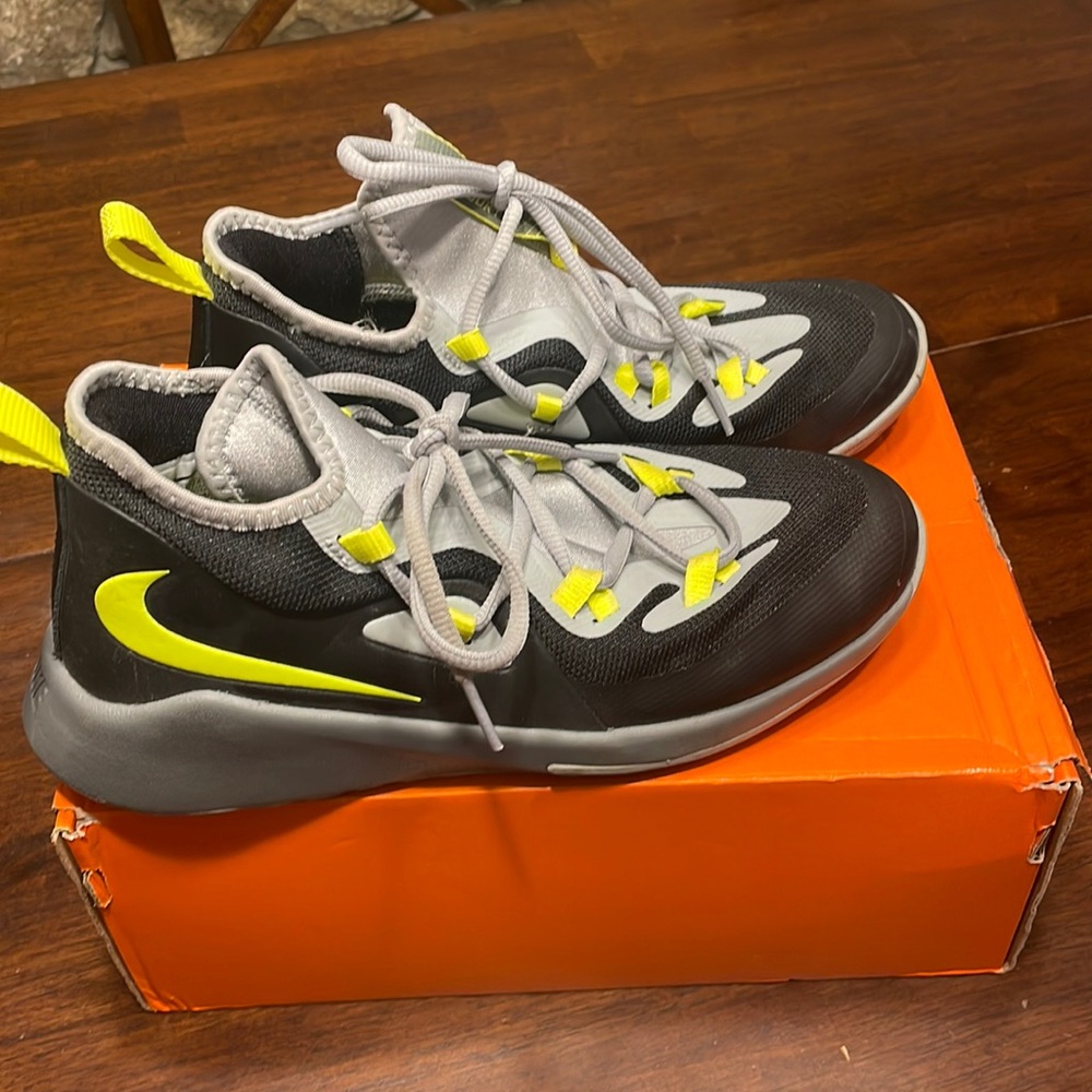 Nike Future Court 2 (Black, Green & Grey)